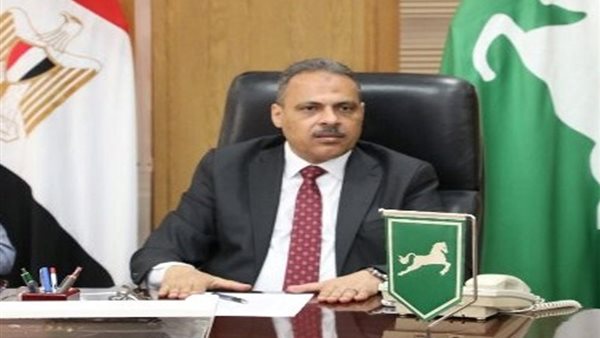 محافظ الشرقية ينعي معلم خبير مادة الرياضيات توفي بالمدرسة