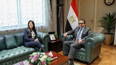 وزير الصحة يناقش مع وزيرة التخطيط معدلات الإنجاز بملف الاستثمارات وحجم الإنفاق على المشروعات والبرامج الصحية