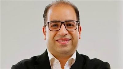 عمرو رشدي يتقدم بأوراق ترشحه لانتخابات مجلس النواب 2025 عن دائرة الزيتون والأميرية ممثلًا عن حزب مستقبل وطن