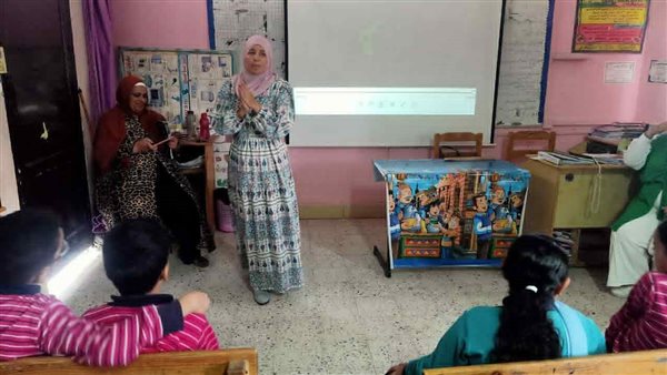 جامعة قناة السويس تنظم برنامجًا تدريبيًا بمدرسة السلام الثانوية للبنات