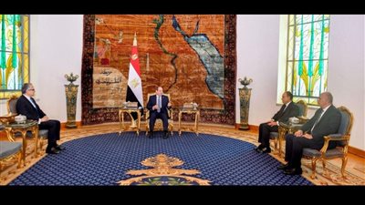 الرئيس السيسى يستقبل خالد العنانى المدير العام المنتخب لمنظمة اليونسكو.. ويهنأه بالفوز الساحق