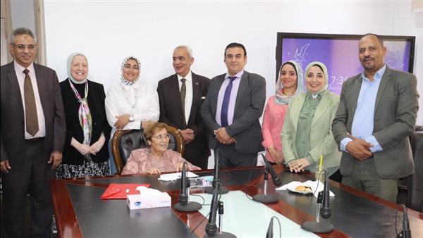 كلية الإعلام جامعة القاهرة تحصل على ثلاث شهادات أيزو