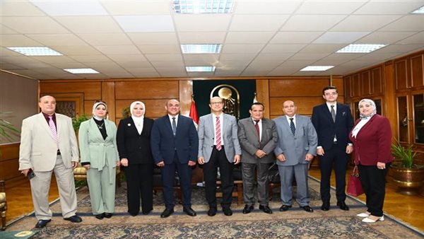رئيس جامعة أسيوط يستقبل المشاركين في ملتقى دور مصر في دعم القيادات النسائية