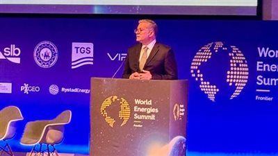 خفض مستحقات الشركاء الأجانب إلى النصف واستمرار سداد الفواتير بانتظام