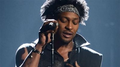 بعد صراع مع مرض السرطان.. وفاة دانجيلو مغني الار بي العالمي