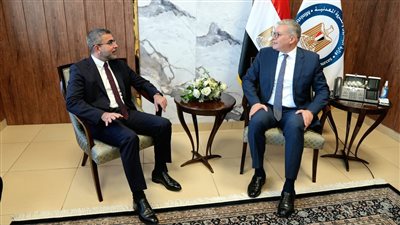 كواليس لقاء وزير البترول ووكيل الطاقة والبنية التحتية لشؤون الطاقة والبترول بالإمارات