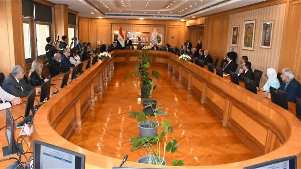 وزراء التعليم العالي والرياضة ووالتعليم والثقافة يشاركون في احتفالية تكريم خالد العناني