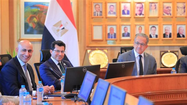 جامعة حلوان تقيم احتفالية تكريم الدكتور خالد العناني لانتخابه مديرا عاما باليونسكو