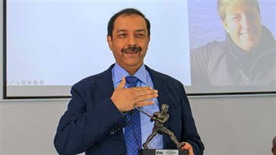 رئيس الاتحاد الدولي للهوكي يشيد بالتنظيم المصري ويجتمع بالقادة الأفارقة بالإسماعيلية