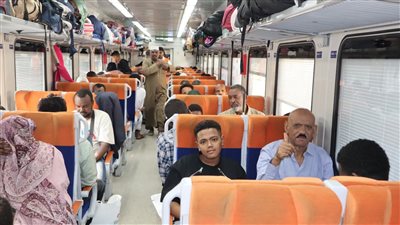 السكة الحديد تسيّر الرحلة السادسة والعشرين لنقل الأشقاء السودانيين ضمن مبادرة “العودة الطوعية” إلى وطنهم