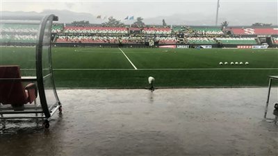 فال خير.. الأمطار تهطل بغزارة على استاد بوجومبورا قبل خوض مباراة الأهلي و إيجل نوار