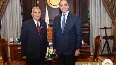 الوزير محمود فوزي يقدم التهنئة للمستشار عصام فريد رئيس مجلس الشيوخ والوكيلين