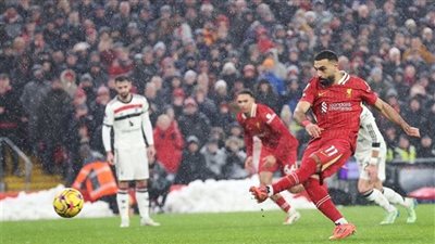 موعد مباراة ليفربول ومانشستر يونايتد في الدوري الإنجليزي الممتاز والقنوات الناقلة والتشكيل المتوقع.. موقف محمد صلاح