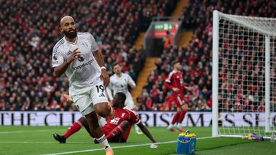 كلاسيكو إنجلترا: محمد صلاح يشارك في خسارة ليفربول أمام مانشستر يونايتد (1/2) في الدوري الإنجليزي الممتاز