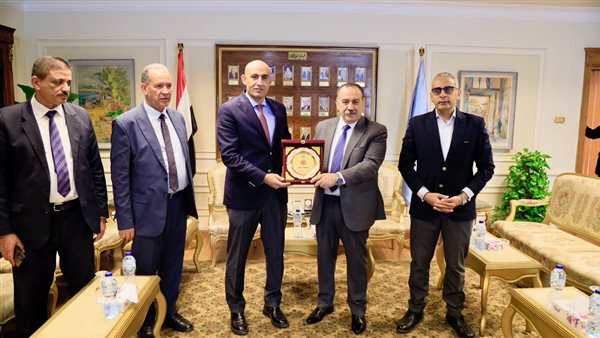 نعمل على تطوير مدارس بمحافظات الصعيد 