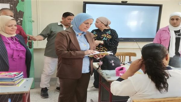 مدير «تعليم القاهرة» توجه بضرورة الالتزام باللائحة المهنية والانضباط داخل الفصول