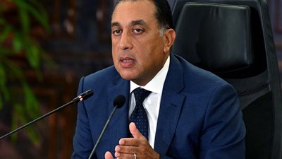 سعر المواد البترولية في مصر لا يرتبط بخام برنت فقط.. بل يتأثر بالإنتاج المحلي وحجم القروض