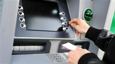 رسوم السحب النقدي من ماكينات الـATM في البنوك المصرية