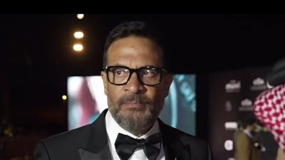 اي دور بعمله بيعجب الناس وباخد عليه جوائز