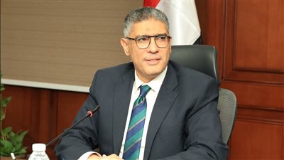 الإسراع في تنفيذ مشروعات مياه الشرب والصرف الصحي لتحسين الخدمات المقدمة للمواطنين