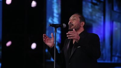 علي الحجار يشعل مسرح النافورة فى مهرجان الموسيقى العربية 33