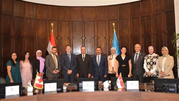جامعة الإسكندرية تبحث آفاق التعاون الأكاديمي والبحثي المشترك مع سفير كندا