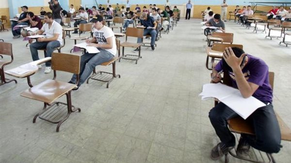 ضوابط وقواعد امتحانات منتصف الترم الأول بالجامعات