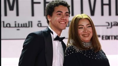 انتصار ونجلها وإيمان العاصي وابنتها.. نجوم وأبنائهم في ختام مهرجان الجونة السينمائي