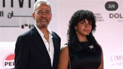 بعد تعرضه للهجوم.. صبري فواز يظهر مع ابنته على ريد كاربت مهرجان الجونة