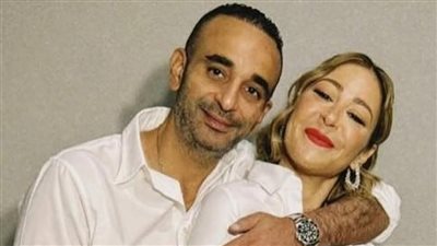 أول ظهور بعد الزواج.. أحمد الجنايني يحتفل مع منة شلبي بعد تكريمها في مهرجان الجونة