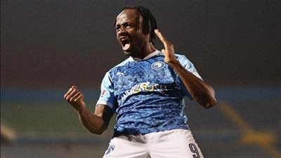 وكيل فيستون ماييلي يكشف تفاصيل العروض الخارجية وموقف اللاعب من الأهلي