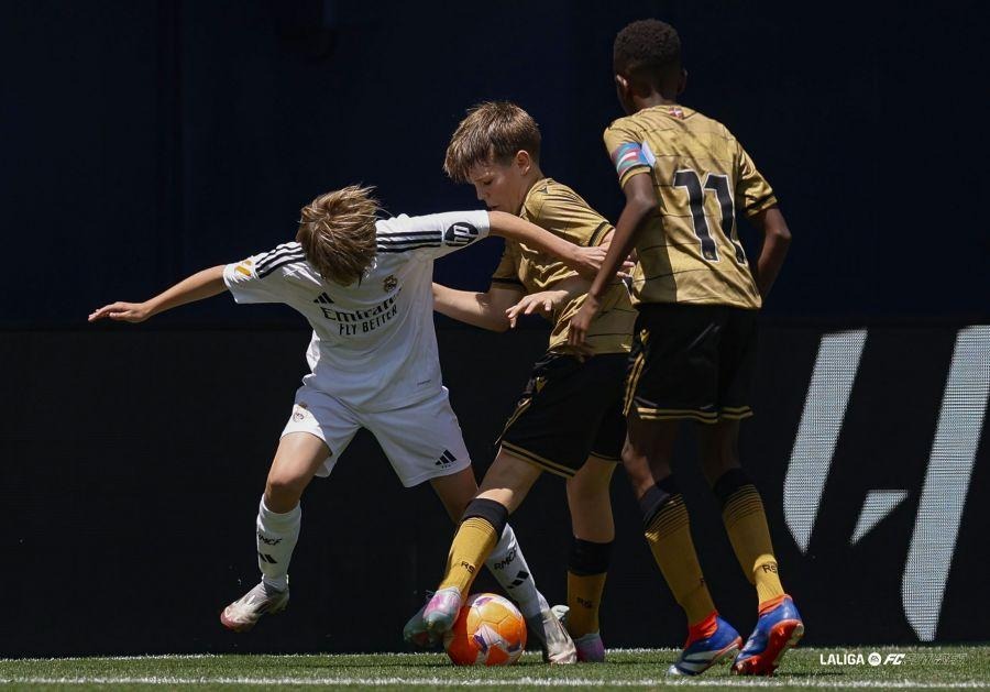 من بطولة لا ليغا فيوتشرز لكرة القدم تحت 12 سنة