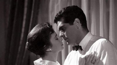 “عيب انا على ذمة راجل تاني”… رسالة من عمر الشريف تسببت في انفعال فاتن حمامة