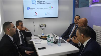 وزير الصحة يعقد اجتماعاً مع ممثلي شركتي «E-Health» و«Rain Stella» على هامش ملتقى الصحة العالمي 2025 في السعودية