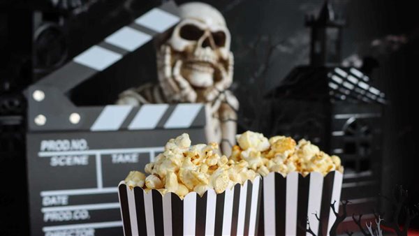 تعويض طالبة أصيبت باضطراب نفسي بعد مشاهدة فيلم رعب في المدرسة