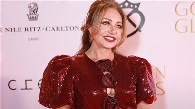 تسبب في إصابة يدها.. قصة هجوم سمكة قرش على ليلى علوي بالغردقة