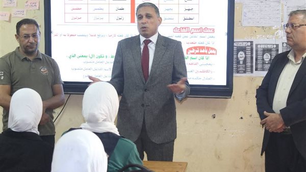 وكيل «التعليم» بالجيزة يتفقد مدارس العياط والبدرشين ويوجه بالاهتمام بنظافة الفصول