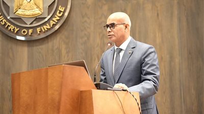 التجارة الإلكترونية أحد محركات الاقتصاد العالمي وتنمو بوتيرة سريعة تتطلب إجراءات أكثر مرونة