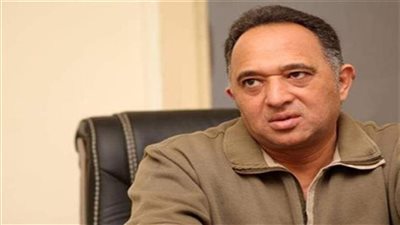 دعواتكم بالشفاء.. المخرج حسني صالح يعلن تعرض والدته لأزمة صحية مفاجئة