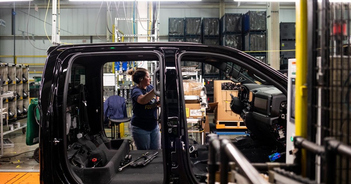 واشنطن تستعد لتمديد إعفاءات جمركية لصناعة السيارات بعد ضغوط