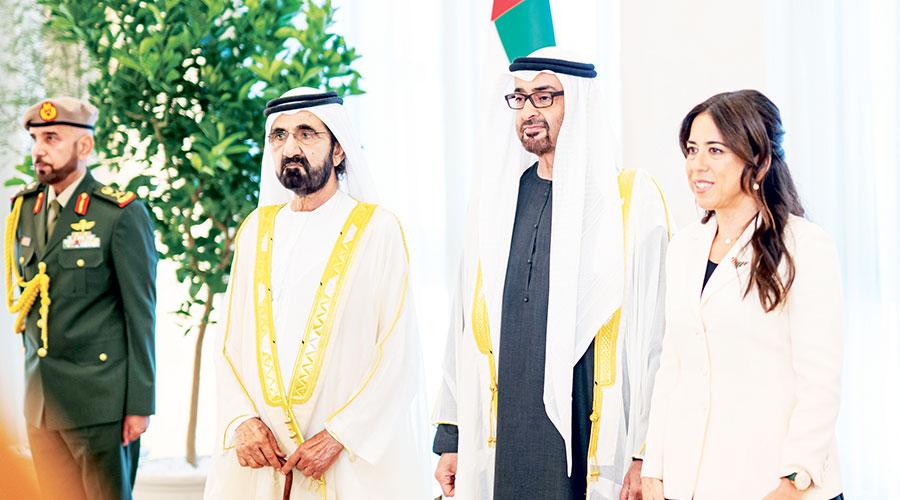 محمد بن زايد: نتمنى للوزراء الجدد مواكبة تطلعات شعبنا نحو المستقبل (فيديو)