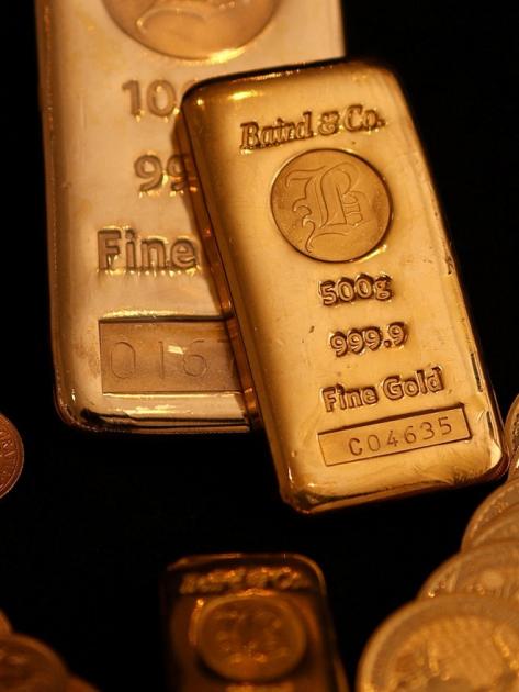 الذهب يلتقط أنفاسه قرب 4400 دولار.. والفضّة يتراجع 1.6%