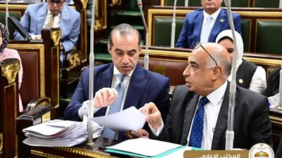 نقاش اللجنة العامة بشأن قانون الإجراءات الجنائية أكد على ضرورة عدم استجواب أي متهم إلا بحضور محاميه