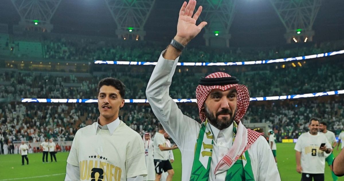 وزير الرياضة السعودي يحتفي بتأهل الأخضر إلى كأس العالم 2026