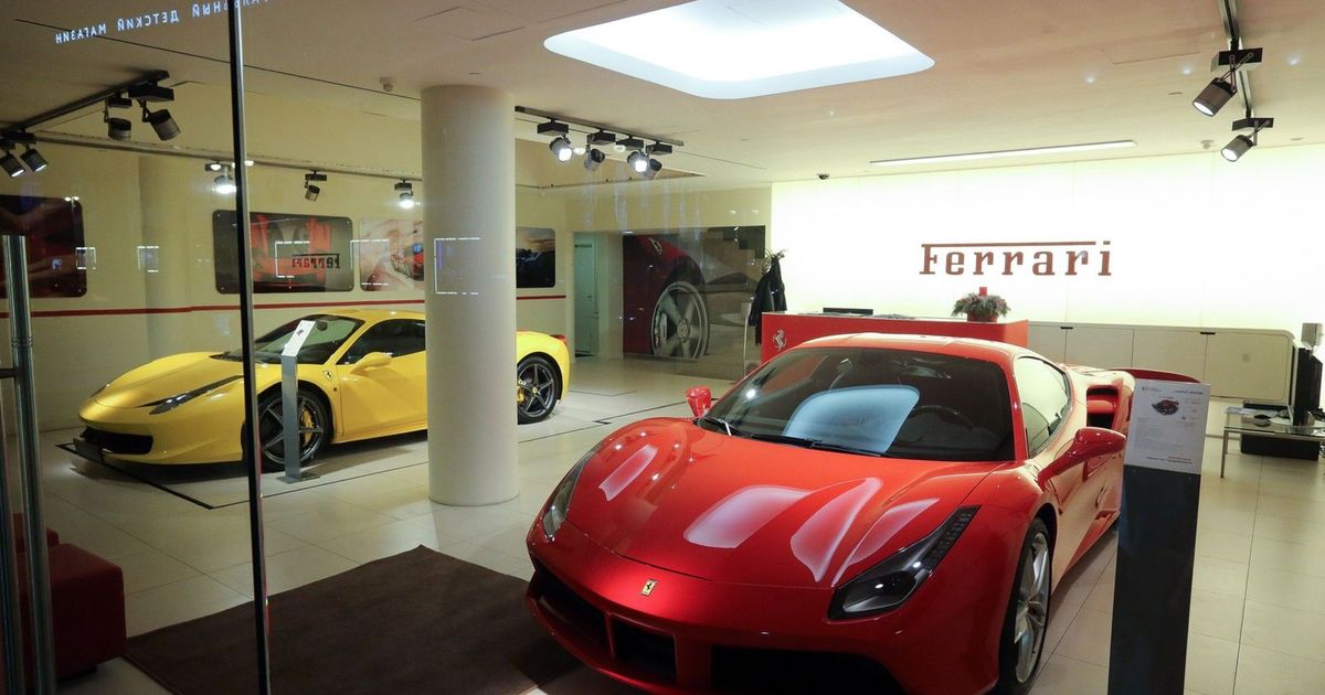 فيراري تسجّل أكبر خسارة منذ 2016 بعد توقعات حذرة