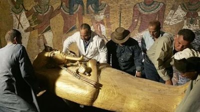 تمهيدًا لنقله.. “السياحة” تعلن غلق قاعة القناع الذهبي لـ”توت عنخ آمون”