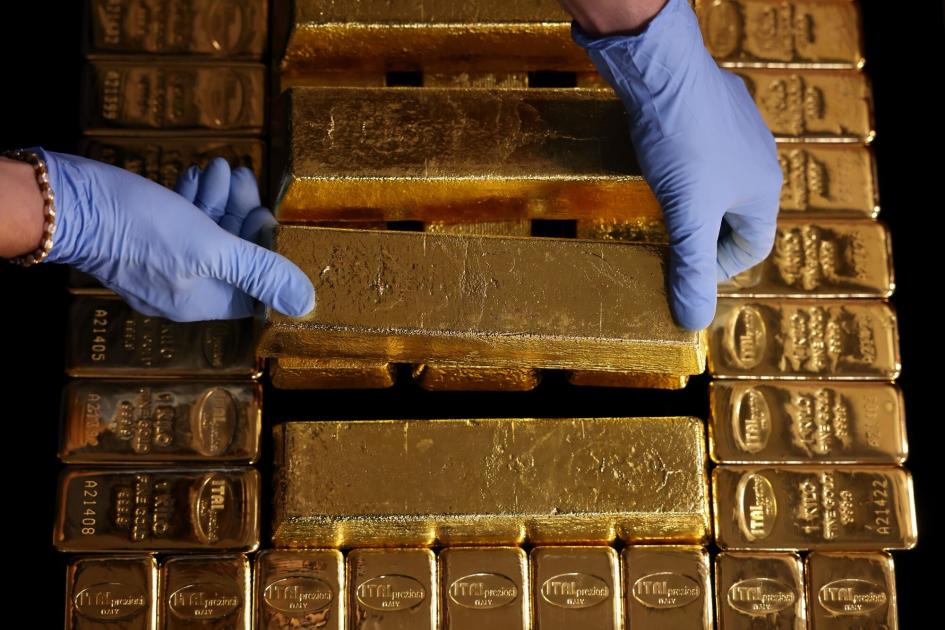 الذهب يرتفع في بداية تعاملات آخر جلسات الأسبوع
