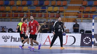 رجال يد الأهلي يتأهلون إلى ربع نهائي بطولة إفريقيا بالعلامة الكاملة بعد اكتساح البوليس الرواندي