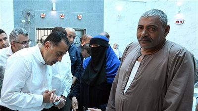 خلال تفقدة لمحافظة المنوفية.. مدبولي يستمع للمرضى بمركز طب الأسرة “بشمّا”