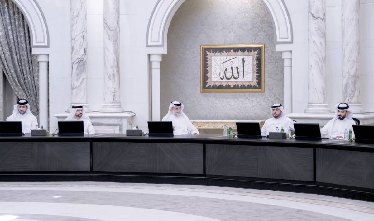 «تنفيذي الشارقة» يطلع على المؤشرات الأساسية لاقتصاد الإمارة